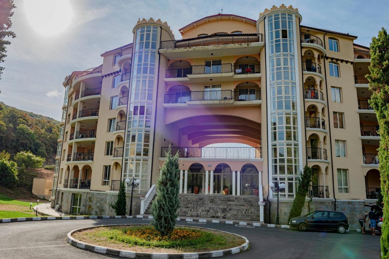 Menada Negresco Apartments 엘레니테 외부 사진