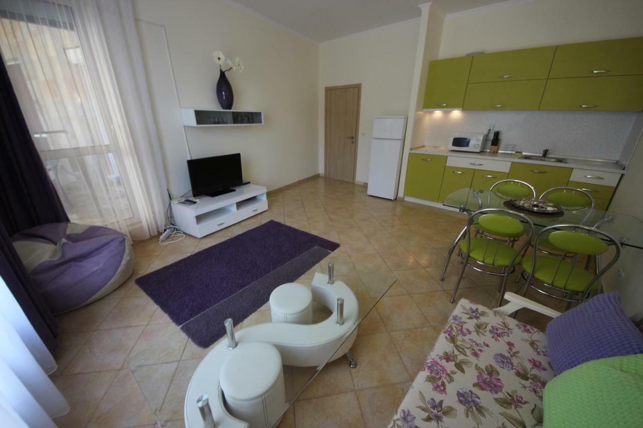Menada Negresco Apartments 엘레니테 외부 사진