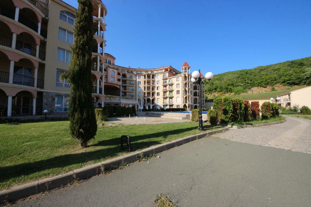 Menada Negresco Apartments 엘레니테 외부 사진