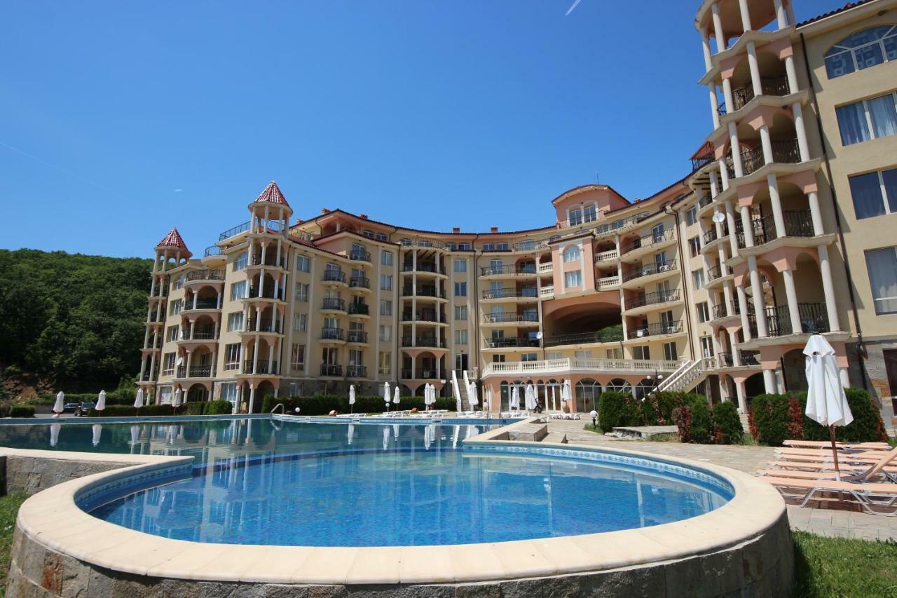 Menada Negresco Apartments 엘레니테 외부 사진