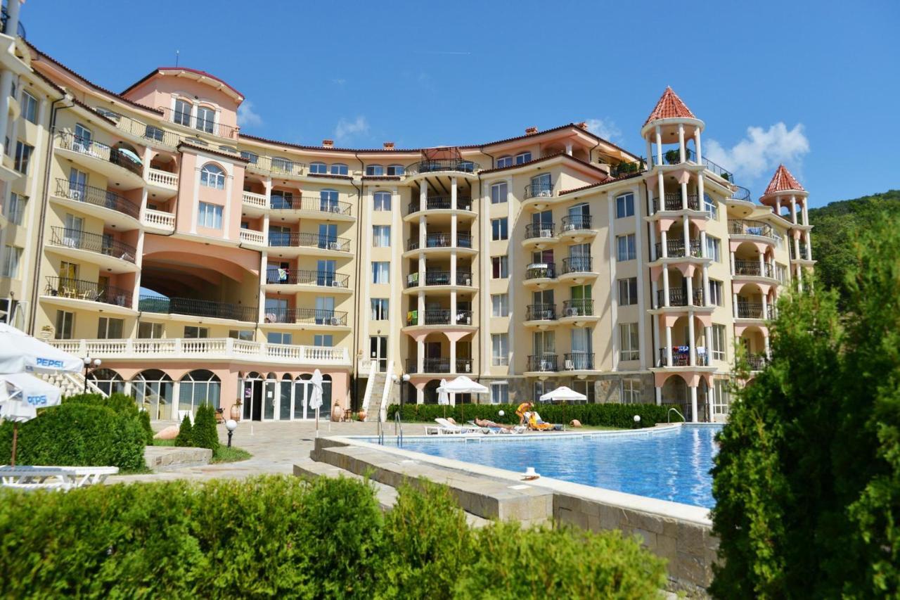 Menada Negresco Apartments 엘레니테 외부 사진